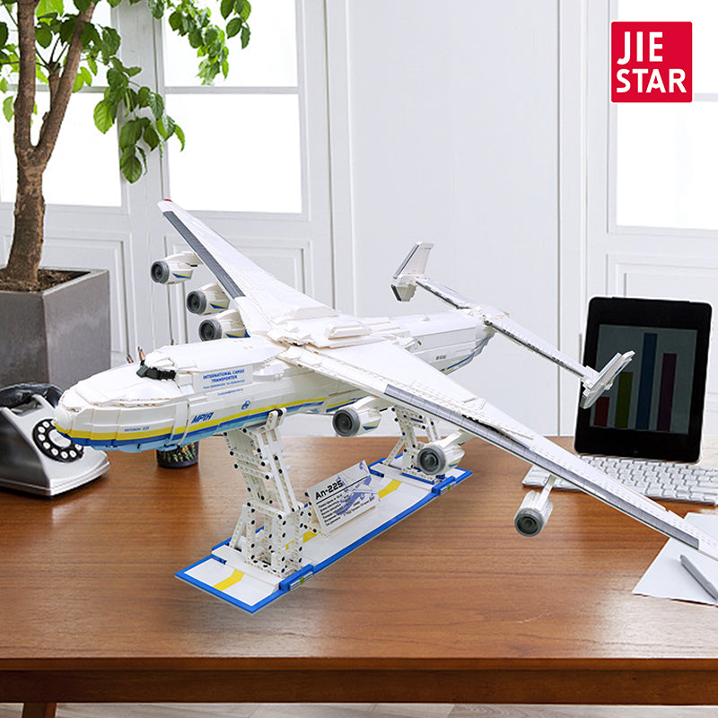 JIESTAR An-225 Large Transport Aircraft Building Block Set - 57014-2.jpg
