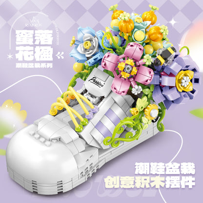 GULY Floral Sneaker Display Building Set 60513 - 800主图-1.jpg